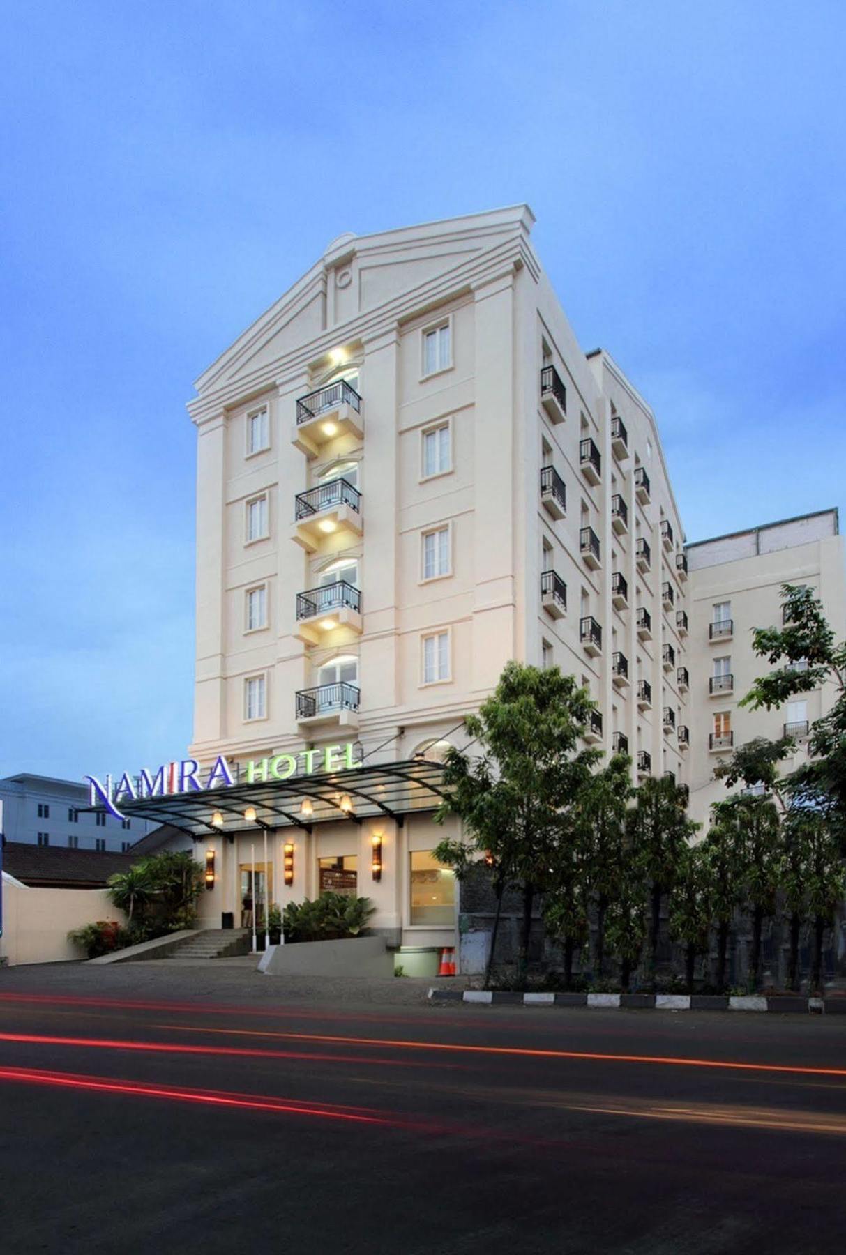 Hotel Namira Syariah Pekalongan Exterior foto